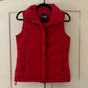 The North Face Women's Vibrant Red Vest